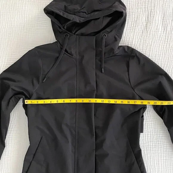 Athleta Hooded Raincoat (S) NWOT - Picture 9 of 11